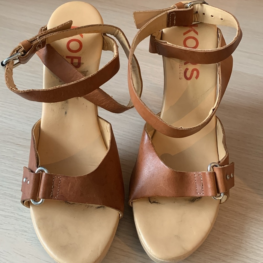Michael Kors Leather Heels Sandals - Picture 3 of 6